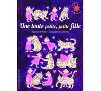 Une toute petite, petite fille