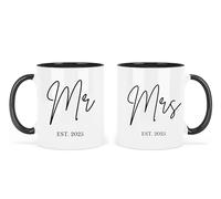 UNIQUEPGIFTS Lot de 2 tasses à café Mr and Mrs - Cadeau de mariage pour mariée et marié - Cadeau idéal pour les jeunes mariés - Cadeau d'anniversaire de mariage pour elle et lui - Noir et blanc