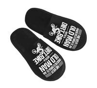 Unisexe Pantoufles Hotel Ne Sous-Estimez Jamais Un Vieil Homme Avec Une Moto Tout-Terrain Chaussures D'Intérieur Classique Chaussons De Spa Confort Slippers Hotel Pour Interieur Piscine Voyages L