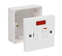 Unité de connexion électrique blanche avec fusible commuté 13 A - Indicateur néon optionnel, boîtier arrière simple 25/35/45 mm monté en surface 1 gang (avec néon, ensemble avec boîte de 25 mm)