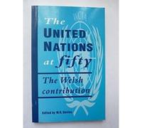 United Nations at 50 W. R. Davies (Auteur)
