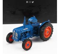 UNIVERSEL HOBBIES 1/32 AGRICOLE TRACTEUR FORDSON DEXTA 1960 MODÈLE STATIQUE