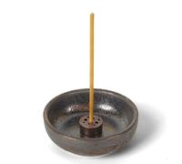 Urban Nest Porte-Encens en Céramique - Brûleur à Encens Fait Main avec Émail Rouille Naturelle | Support pour Bâtonnets d’Encens & Plateau à Bougie | Coupelle d’Arome Ronde, 7,5 cm