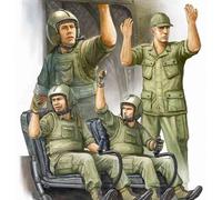 US Army Ch-47 Crew Vietnam En 1:3 5 Plastique Model Kit Trumpeter