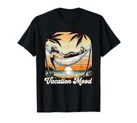 Vacation Mood Hamac Bigfoot Coucher de Soleil Tropical Beach Cryptid T-Shirt