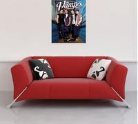 Vamps, The - Mini-Poster - Debout + 1 paquet de tesa Powerstrips® - contenu 20 pièces