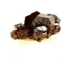 Vanadinite. 466.5 Ct. Mibladen Mining District, Midelt, Maroc.