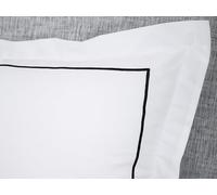 Vente-unique - Parure de lit Percale de Coton 80 Fils/cm² - Housse de Couette 220 x 240 cm + 2 taies d'oreiller - Blanc Bourdon Noir - CHARMY de Palacio