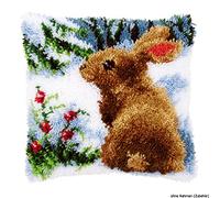 Vervaco Kit Point Noué Á Faire Coussin Broderie Debutant DIY LAPIN DANS LA NEIGE Latch Hook Kit Complet Decoration Maison Manuelle Loisir Créatif ca. 40 x 40 cm Embroidery