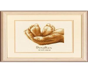 Vervaco Point De Croix Compté Kit DIY Cadeau Bebe Naissance Personnalisé DES PIEDS Tableau Complet Kit De Broderie Loisir Créatif Maison Décoration ca. 19 x 16 cm Cross Stitch