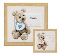 Vervaco Kit de point de croix Ourson avec bavette – 26x26 cm – cadeau de naissance personnalisé