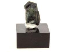 VESUVIANITE - Pierre Naturelle en Provenance de France, Rocher de Farinole, Olmeta-di-Capocorso - Cristal Vert Olive, Collection Minérale Rare - 235.0 ct - Certificat d'Authenticité Inclus 50 x 45 x 3