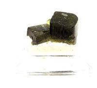 VESUVIANITE - Pierre Naturelle en Provenance d'Italie, Bellecombe, Val d'Aoste - Cristal Vert Olive, Minéral Rare - 26.5 ct - Certificat d'Authenticité Inclus 15 x 8 x 8 mm Vert G