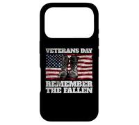 Veterans Day Remember The Fallen USA Flag Soldats Boots Coque pour iPhone 17 Pro