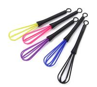 VICASKY 5 Pièces Set de Fouets Plastique Mini Agitateur Ballon pour Salon Coiffure Teinture Manche Noir avec Crochet Accessoires Mélangeur Coloration Cheveux Couleur
