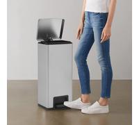 vidaXL Poubelle à Pédale Anti-empreinte Poubelle de Recyclage Panier à Ordures Conteneur de Déchets Bureau Salon Maison 30 L Argenté Acier Inoxydable Argent https://www.fnac.com/mp45141861/vidaXL-Poubelle-a-pedale-anti-empreinte-30-L-Argente-Acier-inoxydable/w-4?oref=787d521a-9c25-5ddd-a091-cc4ba11bbc41