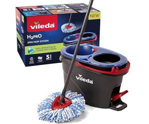 Vileda - H2prO Spin Mop - Kit avec Balai Serpillière et Seau Essoreur Innovant à Double Compartiment - Balai Serpillière Microfibre - Laveur de Sol avec Tête Triangulaire pour Les Espaces Etroits