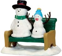 Village de Noël Lemax : des bonshommes de neige sur un banc de parc