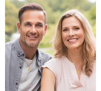 VILLCASE Collier pour Couple en Alliage Doré Chaîne en Acier Inoxydable Ajustable Ensemble 2 Pièces Assorti pour Homme et Femme Bijou D’Amitié Présent Couple Correspondance