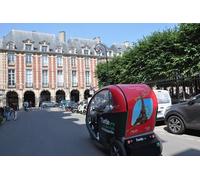 Visite guidée privée en vélo-cab à Paris le Marais