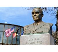 Visite privée du musée de la guerre de Bastogne des champs de bataille et des casernes
