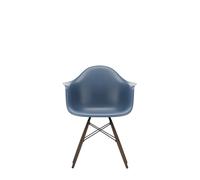 Vitra DAW Eames Plastic Armchair - bleu marin RE - érable foncé