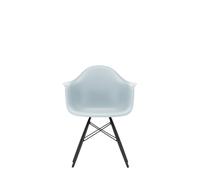 Vitra DAW Eames Plastic Armchair - gris polaire RE - érable noir