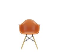 Vitra DAW Eames Plastic Armchair - orange rouille RE - Frêne couleur miel