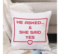 VJIZLOQB Housses de Coussin Court Peluche Carré Taie d'oreiller pour Sofa Canapé Chambre Chaise Domicile Décor,Badge « Il a demandé et Elle a Dit Oui » avec Une icône en Forme de cœur, il,40x40cm