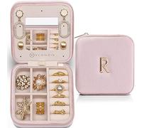 Vlando Boîte à bijoux de voyage pour filles et femmes, boîte de rangement à bijoux initiale indispensable pour filles, collier, boucles d'oreilles, bagues, cadeau de voyage pour sœurs et filles -
