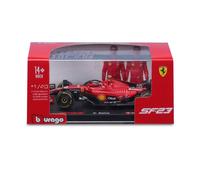 Voiture Bburago 12 pilotes avec casque + 6 écuries Modèle aléatoire