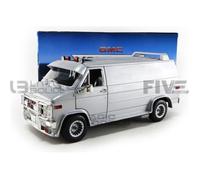 Voiture Miniature de Collection - GREENLIGHT COLLECTIBLES 1/18 - GMC Vandura Custom - 1983 - Silver - 13568