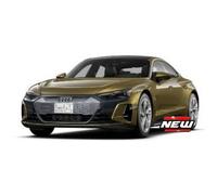 Voiture Miniature de Collection - MAISTO 1/24 - AUDI E-Tron GT - Green Metallic - Blanc