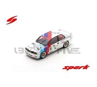 Voiture Miniature de Collection - SPARK - BMW M3 (E30) - Échelle 1/43 - Winner Macau 1988 - Blanc/Rouge/Bleu