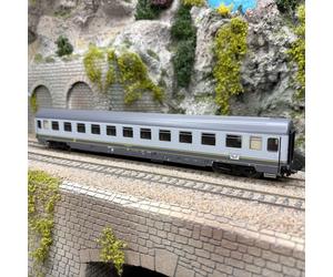 Voiture voyageurs type Bz, EC 89, 2 urofima, FS, Ep. V - MARKLIN 42923 - HO