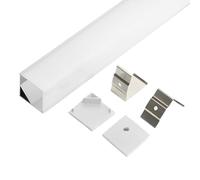 VoltShine Découvrez le profil d'angle extra fin, idéal pour les finitions élégantes et modernes. Son design de 16 x 16 mm assure une transition parfaite dans vos projets de rénovation.