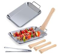 VOSSOT Plateau Barbecue INOX Réutilisable - Set 7 Pièces avec 2 Plats Cuisson INOX, 4 Racloirs Bois & 1 Pince BBQ - Accessoires de Cuisson pour Viande Légumes Poisson