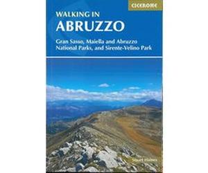 Walking in abruzzo Steven Haines (Auteur)