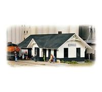 Walthers, Inc. Clarkesville Depot Kit, 5-14 X 2 X 1-78 13.3 X 5 X 4.7cm G