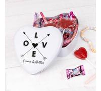 Wanapix | Boîte de Bonbons Personnalisée avec Nom| 22 Bonbons Assortis | Coffret Bonbons Cœur | Idee Cadeaux Saint-Valentin | Cœur - 16x15x5 cm | Couple