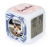 Wanapix |Cube Réveil Personnalisé | Réveil Digital Lumineux | Fonctionne avec 3 Piles AAA | Dimensions : 7,8 cm | 3 Côtés Personnalisés avec Photo et Nom | Lumière LED | Plage