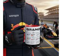 Wanapix | Tasse en céramique Formule 1 | Cadeaux G u Sport Automobile | 325 ml | Tasse Saison 2026 | Compatible Lave-vaisselle et Micro-ondes | Anse Rouge | Calendrier des Courses 2026