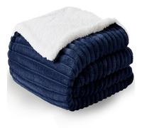 WAVVE Plaid Bleu Polaire Sherpa en Cordon Grossier, 150x200 Couverture lit 2 Personnes Bleu Marine, Plaid Canape Fourrure Jeté de Canapé Réversible, Jete Canape Petit Épais Chaud et Doux en Peluche