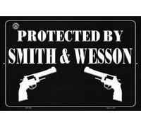 Wcguokj Plaque murale rétro en métal avec inscription « Protected by Smith and Wesson » - 30,5 x 20,3 cm