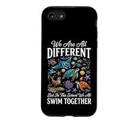 We are All Different But in This School We All Swim Together Coque pour iPhone SE (2020) / 7/8