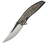 We Knife Quinseris M390 Deux Tons Poignées en Titane Noir avec Incrustations en Fibre de Carbone et
