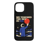 We Touched The Sky in '69 Retro Astronaute Moon Landing Coque pour iPhone 15