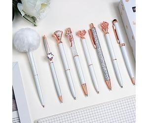 WEMATE 8pcs Stylo à bille blanc Set Stylos en métal cristal diamant pour journal à encre noire et bleue, stylo agréable et mignon avec boîte-cadeau pour dames filles fournitures de bureau de mariage