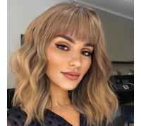 WERD Belle perruque : perruque blonde sale de 35,6 cm, design très élégant avec un aspect naturel et doux au toucher, confortable pour la peau. Les perruques naturelles avec frange sont généralement