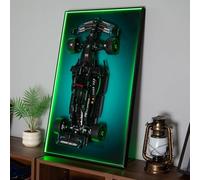 WETCEAOM Cadre avec éclairage LED RGB Multicolore Compatible avec Lego Technic Mercedes-AMG F1 W14 E 42171 Voiture modèle Performance - Support Mural pour collectionneurs Adultes(Voiture Non Incluse)